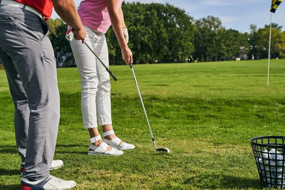 Cómo elegir las mejores bolas de golf para principiantes