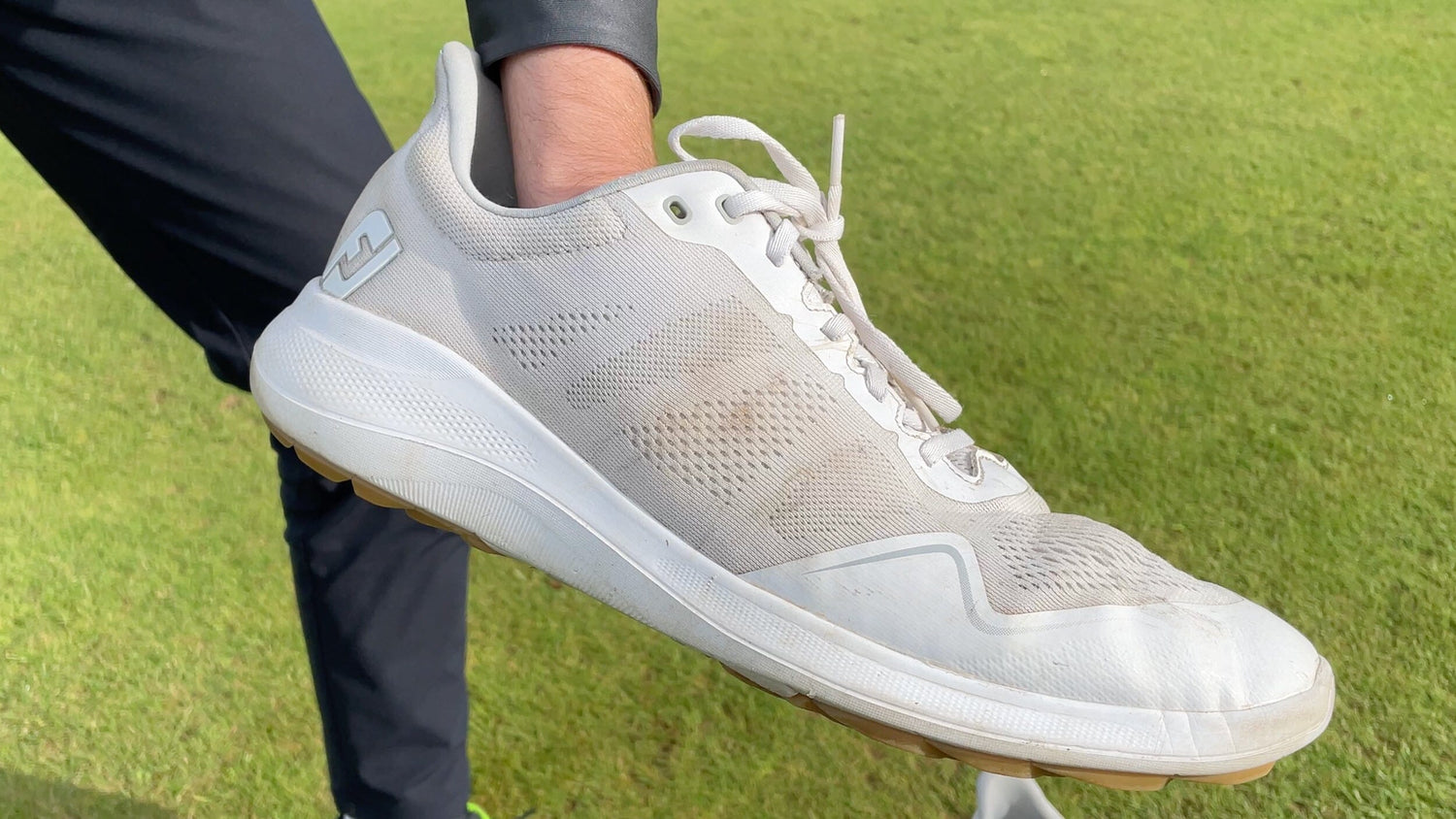 Comment laver ses chaussures de golf ? Astuces pour bien les entretenir