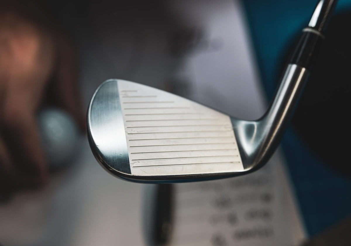 Hierros de golf tolerantes 2025: los mejores modelos para principiantes
