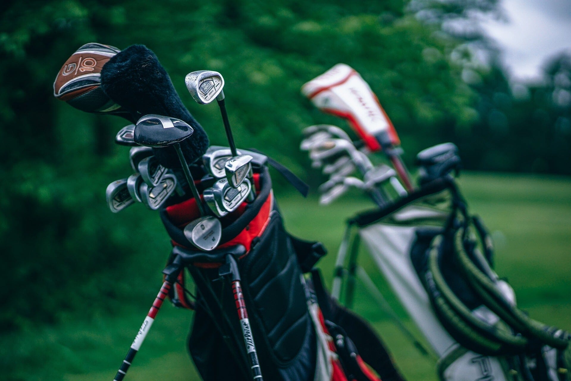 Pourquoi les femmes ne jouent-elles pas les mêmes clubs de golf que les hommes ?