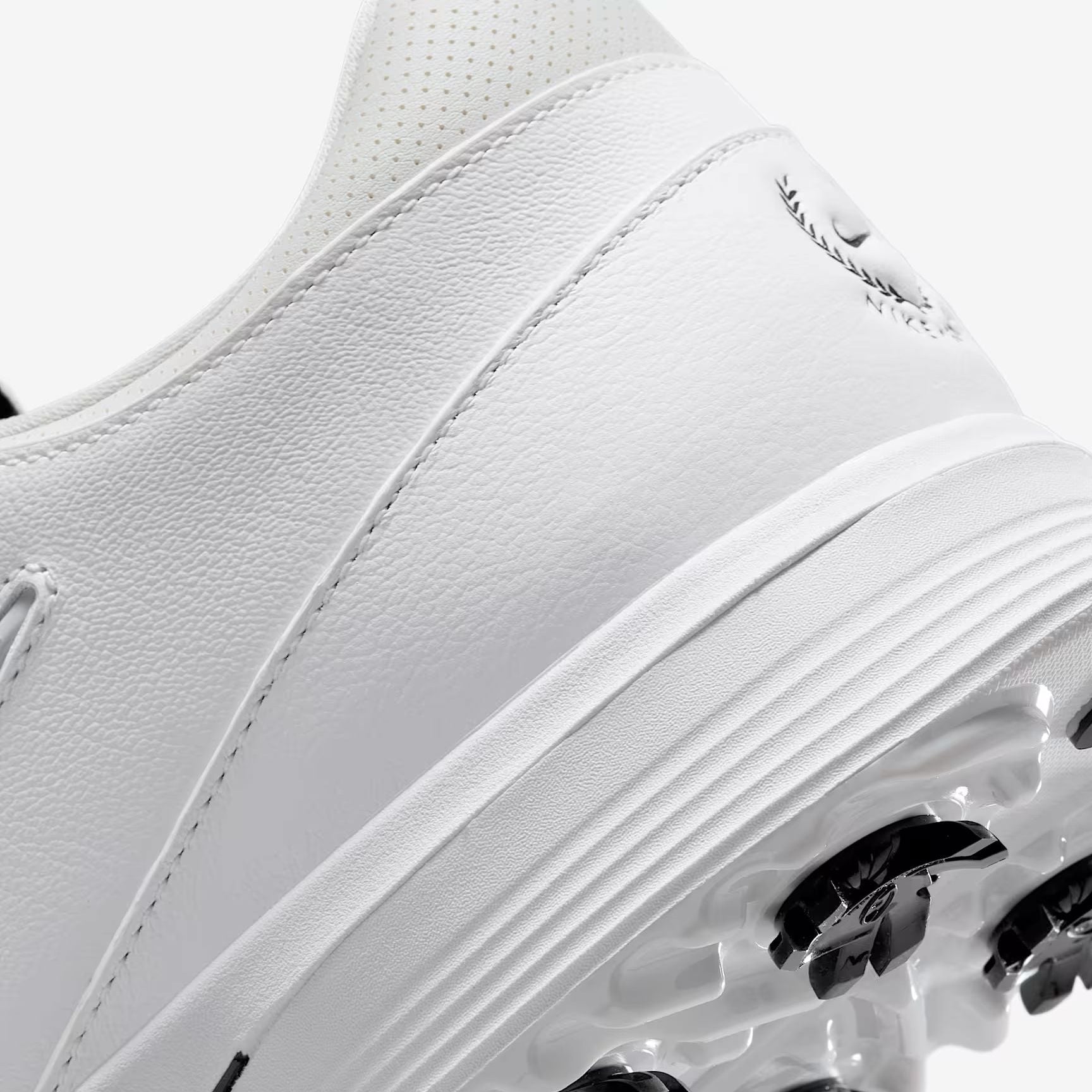Nike Victory Tour 4